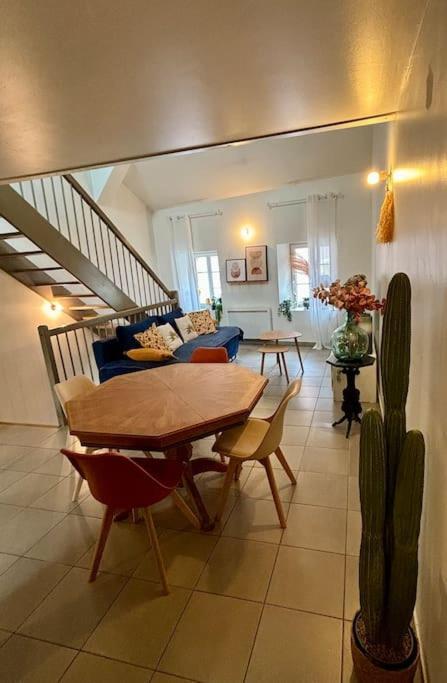 Duplex En Plein Centre-ville *